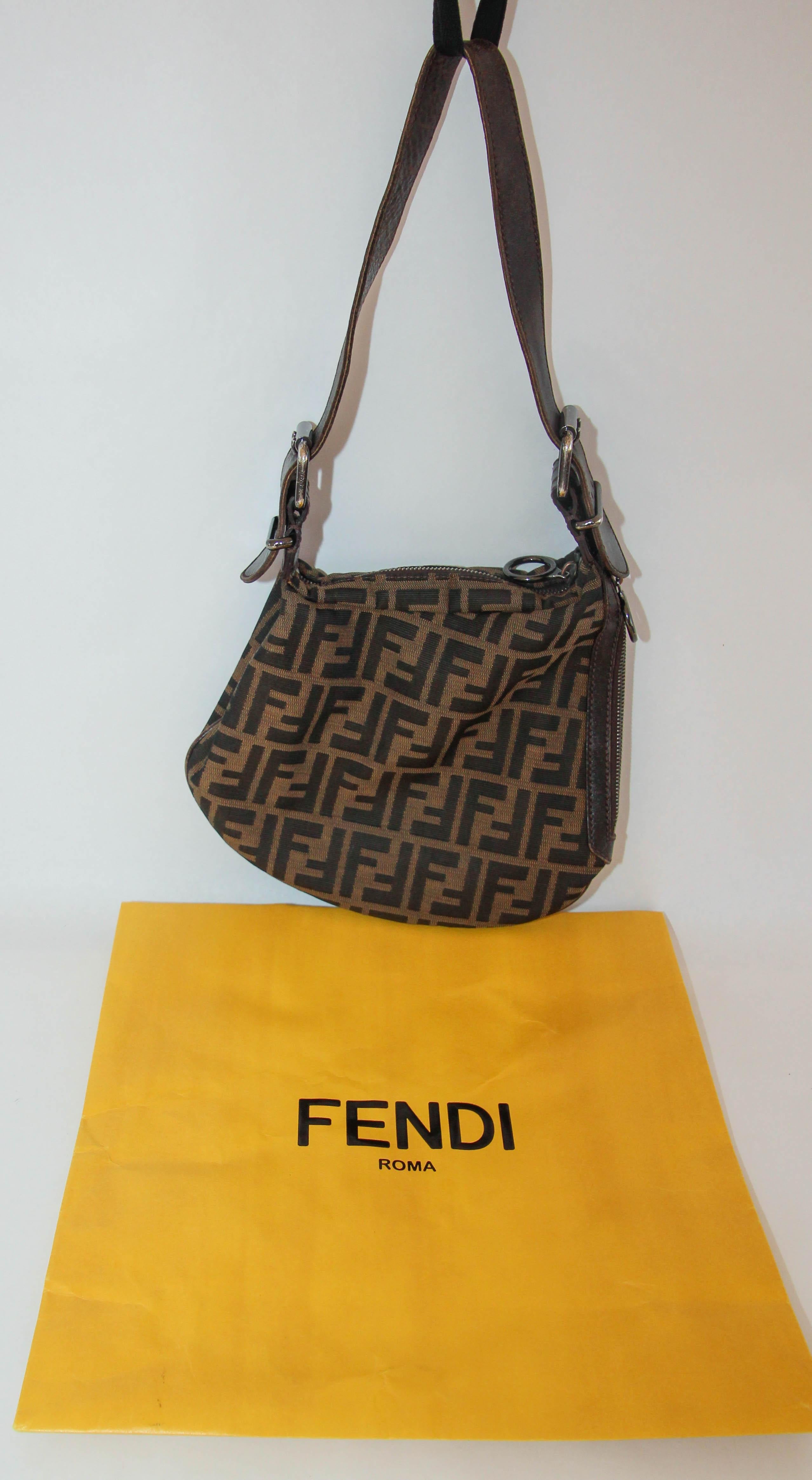 Fendi  FF print shoulder Oyster bag.
Zucca FF print shoulder hobo bag.
Fendi Oyster vintage shoulder bag in great condition.  Inside and outside are in great condition. 
Go for a modern yet intriguing finish with this stylish hobo by