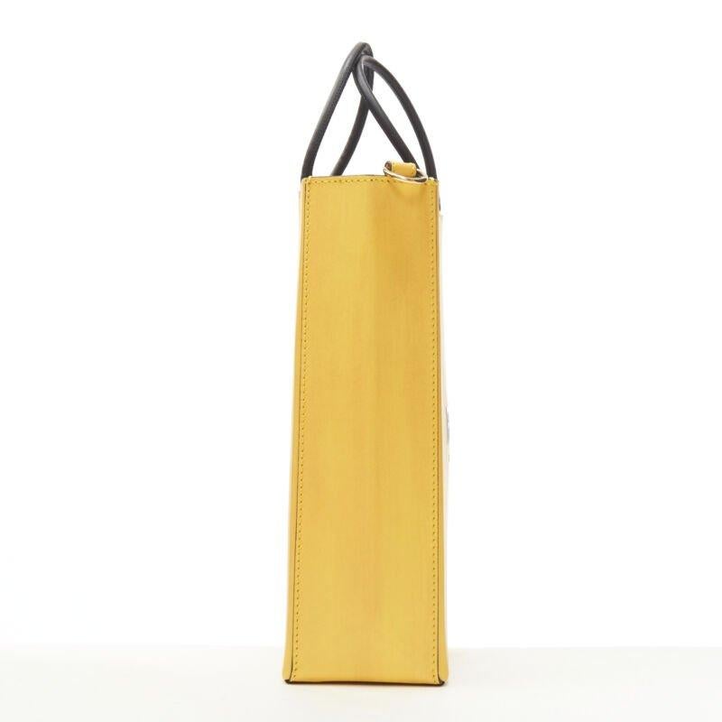FENDI Pack Small Shopping yellow leather logo print crossbody tote bag In Excellent Condition For Sale In Hong Kong, NT