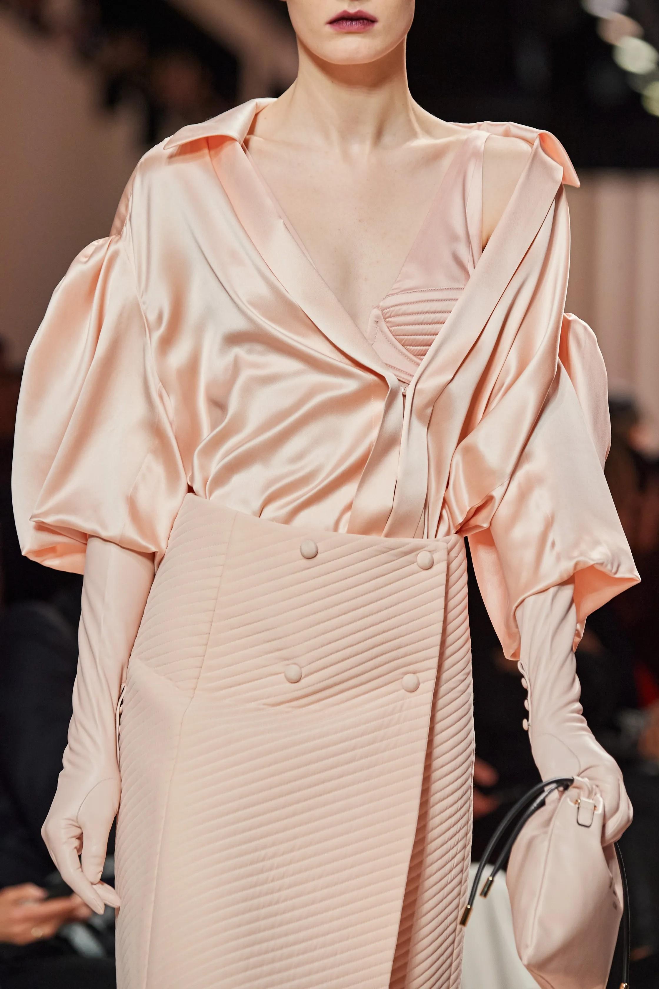 FENDI pale pink silk 2020 SATIN PUFF SLEEVE OVERSIZED Blouse Shirt 38 XS 3
