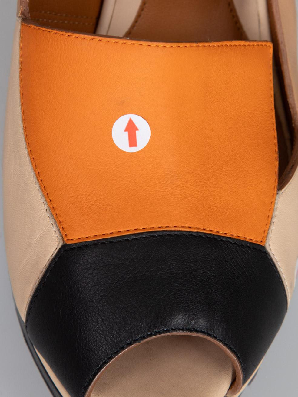 Fendi, talons d'écharpe en cuir à panneaux, taille 41 IT en vente 1