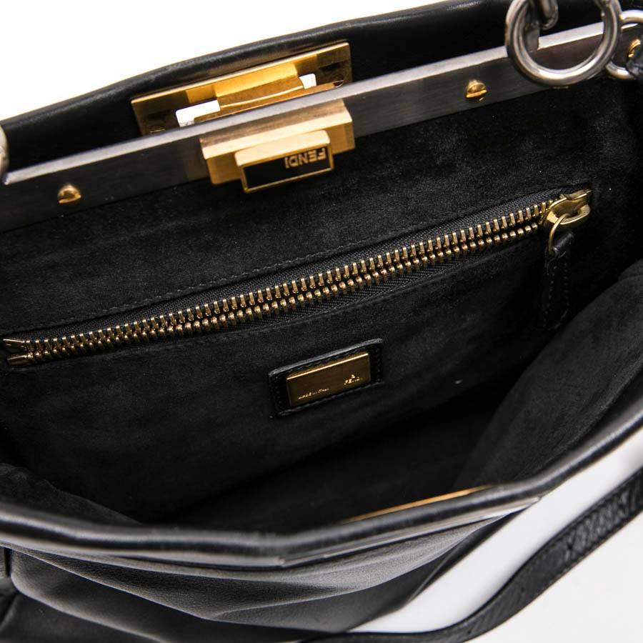 FENDI Sac « Peekaboo » en cuir noir souple en vente 5