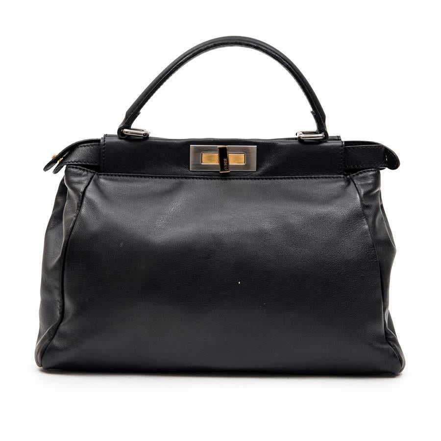 FENDI Sac « Peekaboo » en cuir noir souple Bon état - En vente à Paris, FR