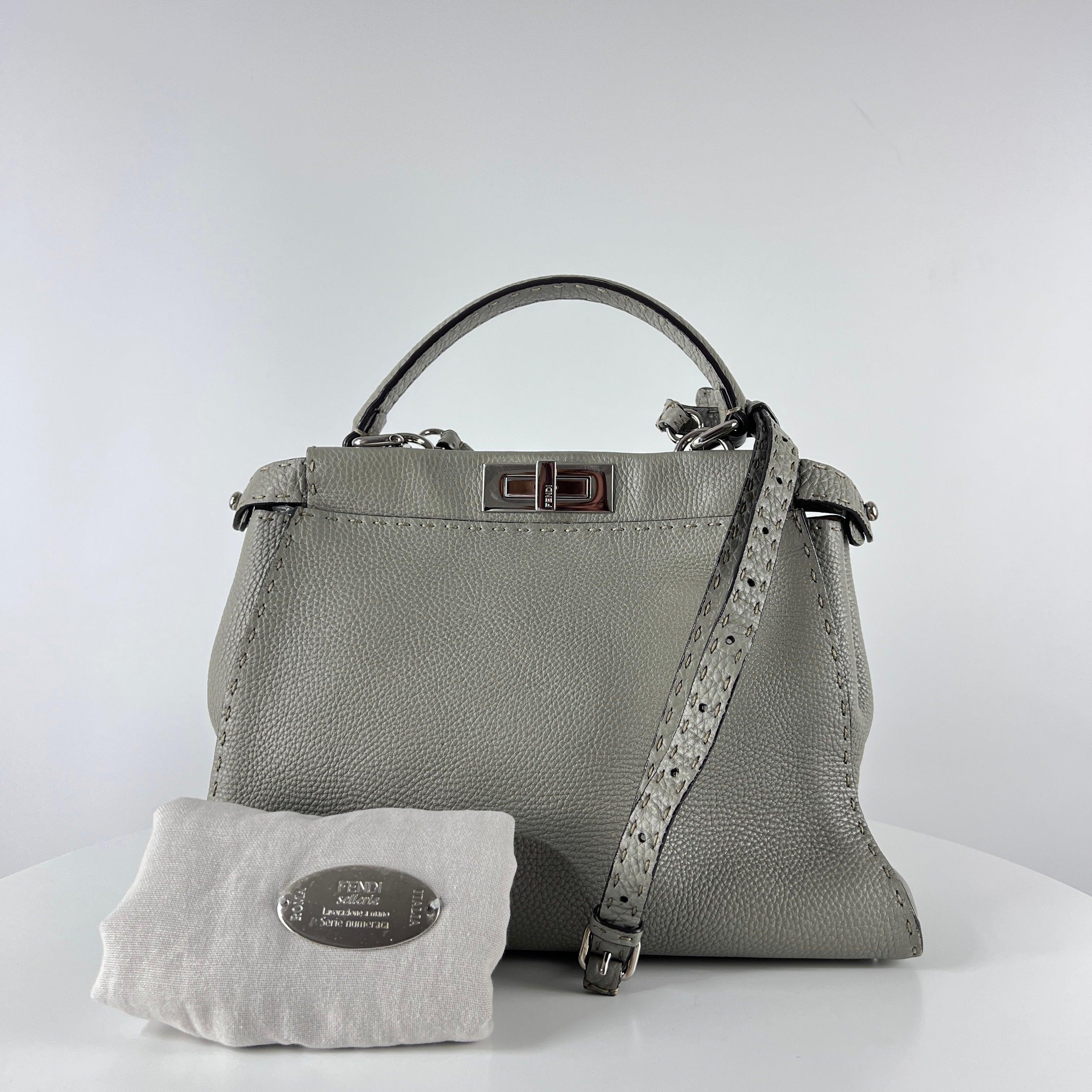 Gris Fendi Peekaboo Gray Leather Top-Handle Bag with Strap en vente
