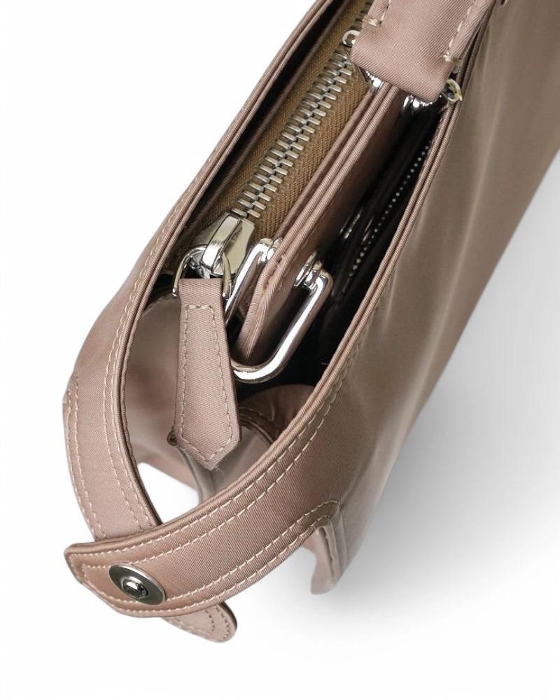 Fendi Peekaboo ISeeU Medium Nylon Beige en vente 10