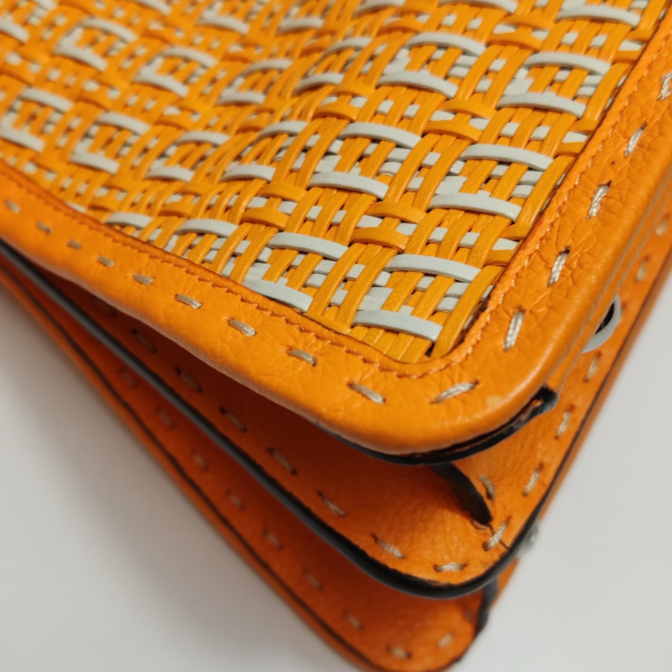Fendi Peekaboo ISeeU Sellier Orange / Weiß Interlace Leder Medium Handle Bag aus Leder im Angebot 16