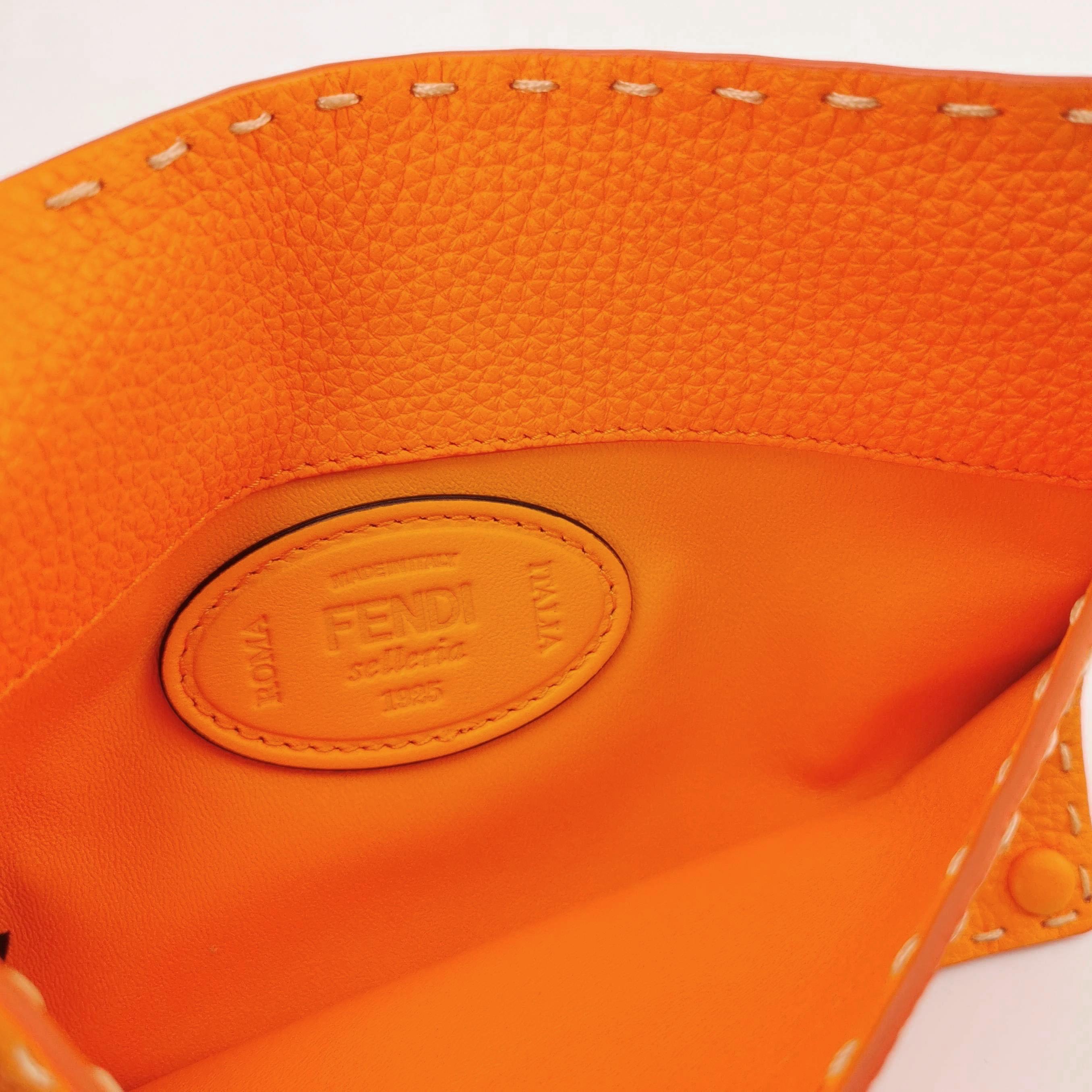 Fendi Peekaboo ISeeU Sellier Orange / Weiß Interlace Leder Medium Handle Bag aus Leder im Angebot 5