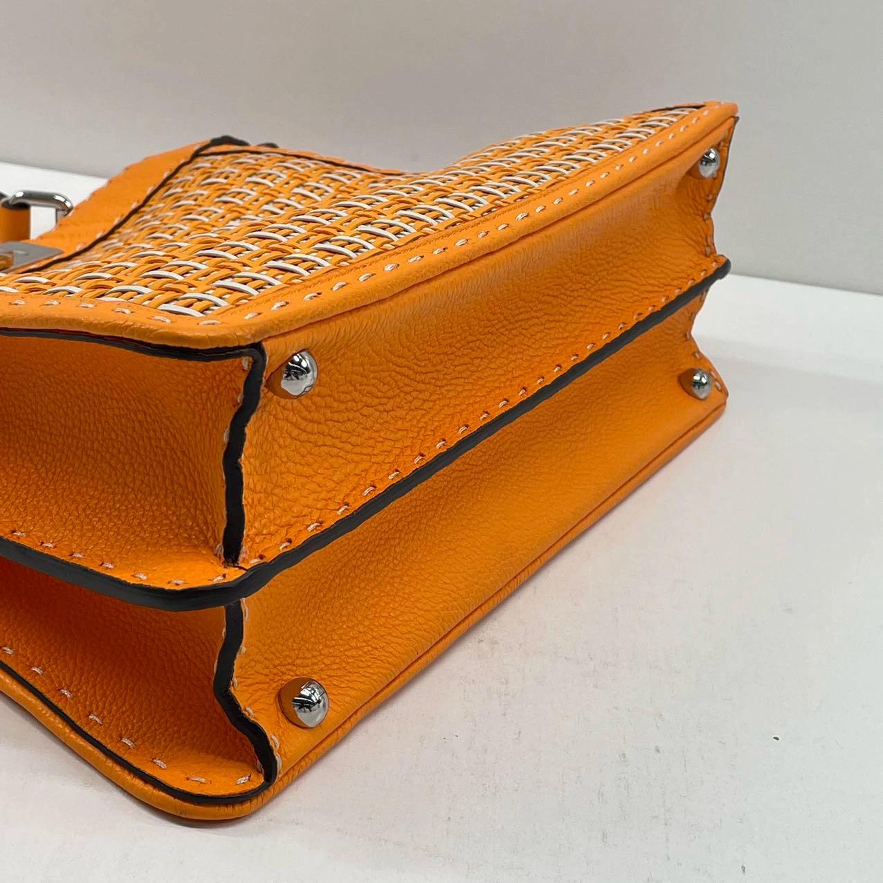 Fendi Peekaboo ISeeU Sellier Naranja / Blanco Piel entrelazada Asa superior mediana en venta 6