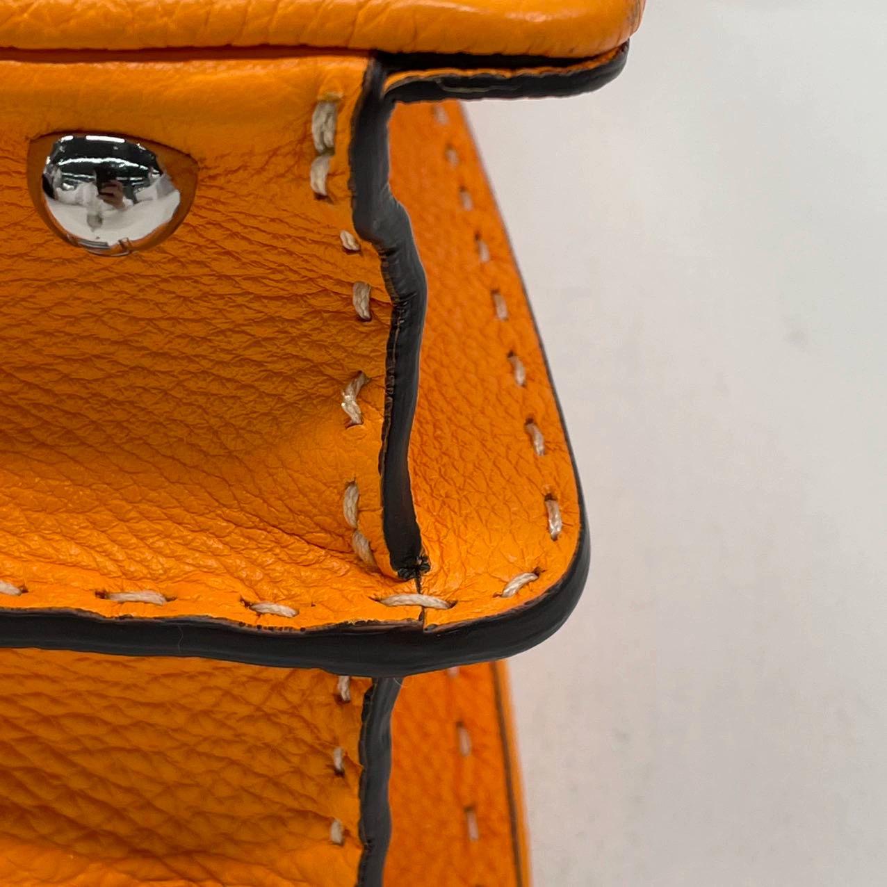 Fendi Peekaboo ISeeU Sellier Naranja / Blanco Piel entrelazada Asa superior mediana en venta 9
