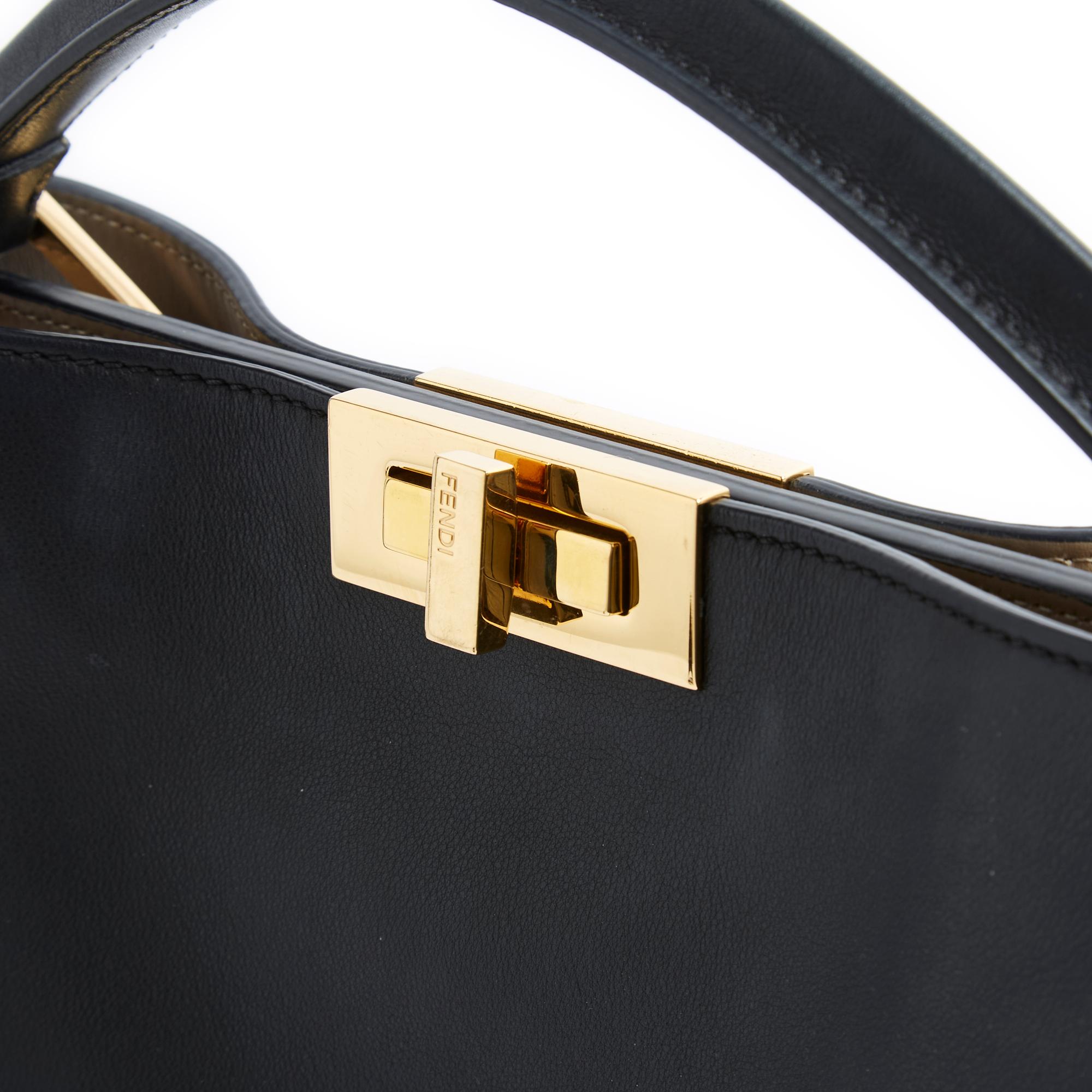 Fendi Peekaboo L Strap Leather Black Pristine In Excellent Condition For Sale In PARIS, FR