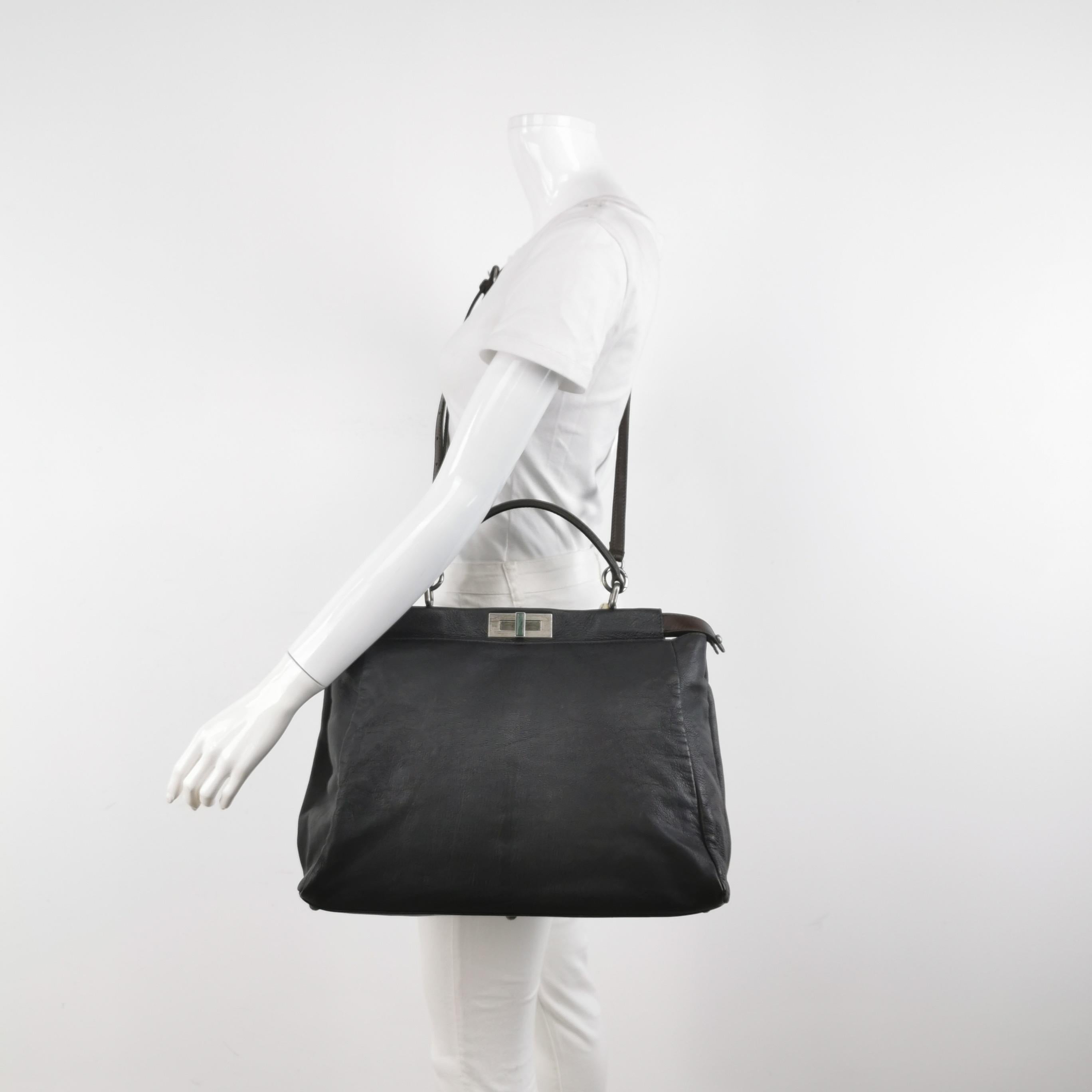 Fendi Peekaboo Large Black Calfskin Leather Glitter Beaded Zucca Interior Bon état - En vente à AUBERVILLIERS, FR