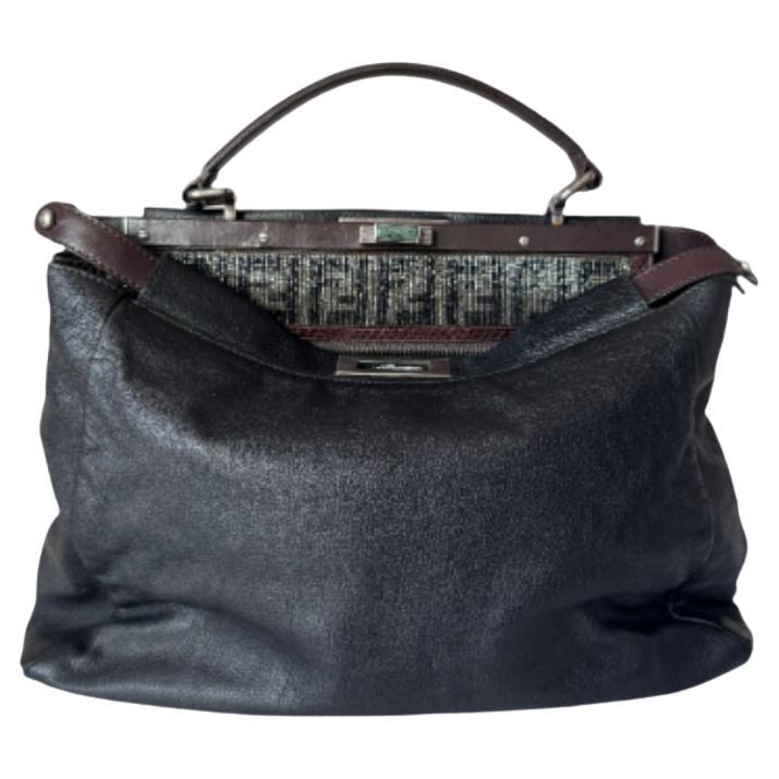 How heavy is a Fendi Peekaboo?