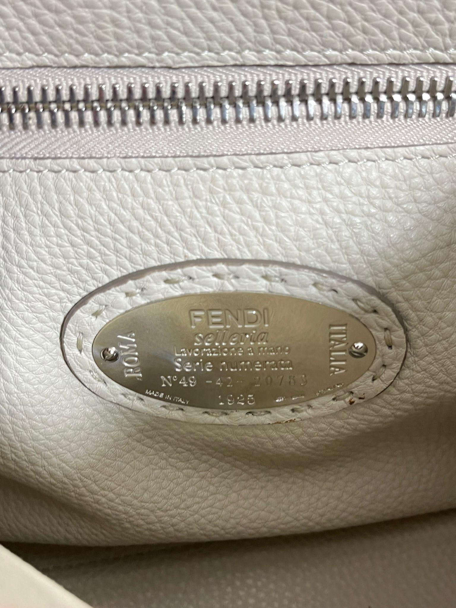 Fendi Peekaboo Medium Model Leather Bag For Sale 5
