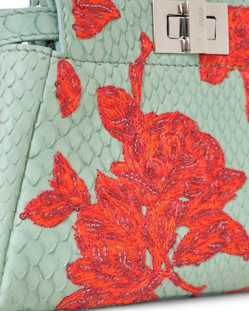 Fendi Peekaboo Micro Python brodé Aqua Green en vente 5