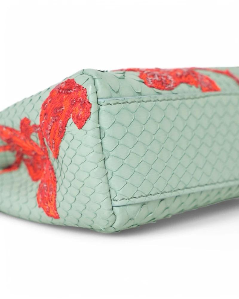 Fendi Peekaboo Micro Python brodé Aqua Green en vente 3