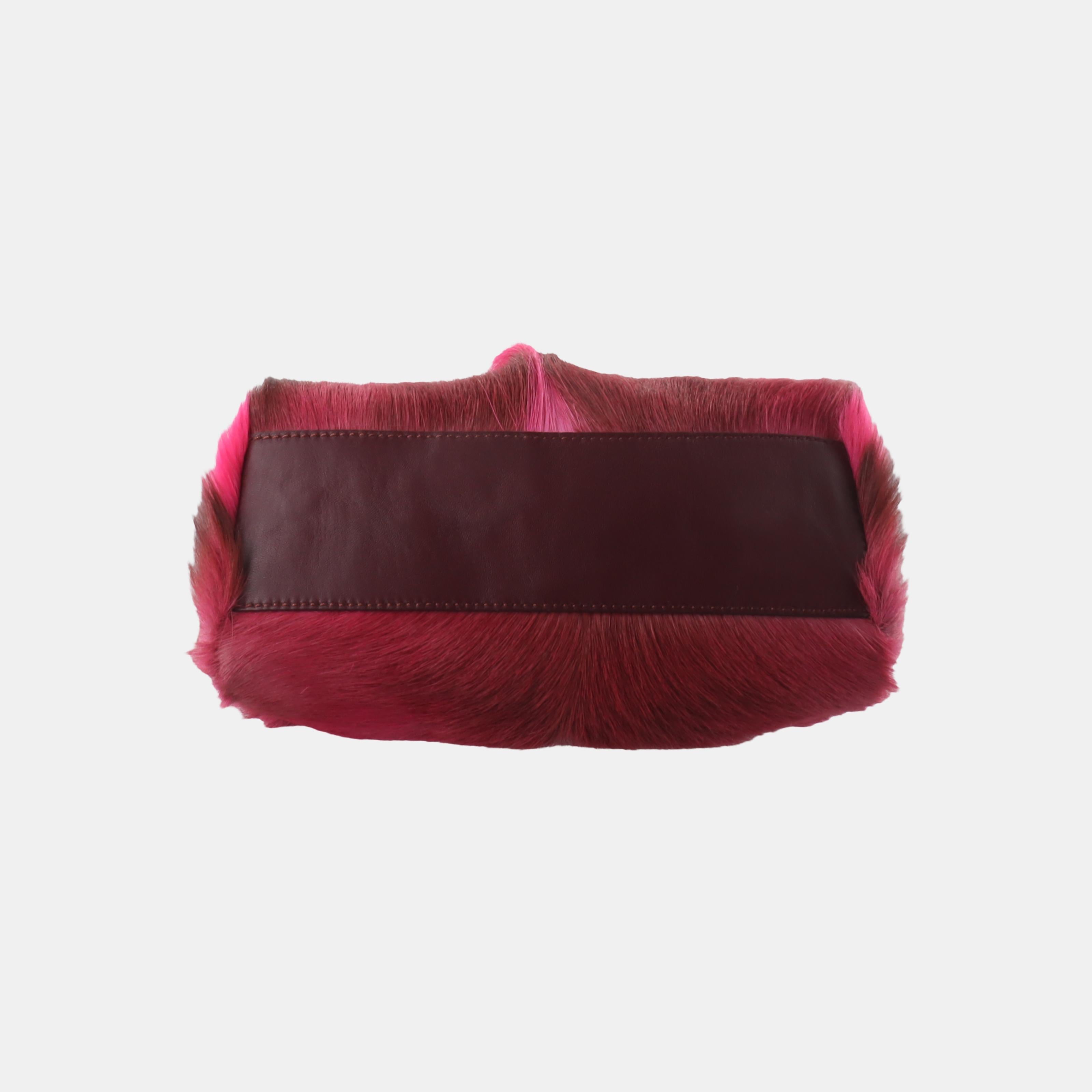 Rouge Fendi Mini Gazelle Peekaboo Fourrure Bourgogne, Automne Hiver 2014