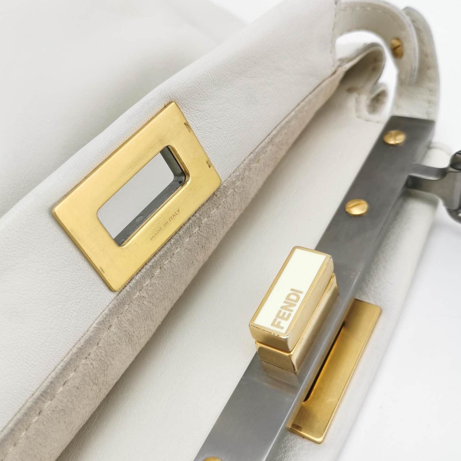 Fendi Peekaboo Mini Bolso Corsario de Piel Blanco en venta 6