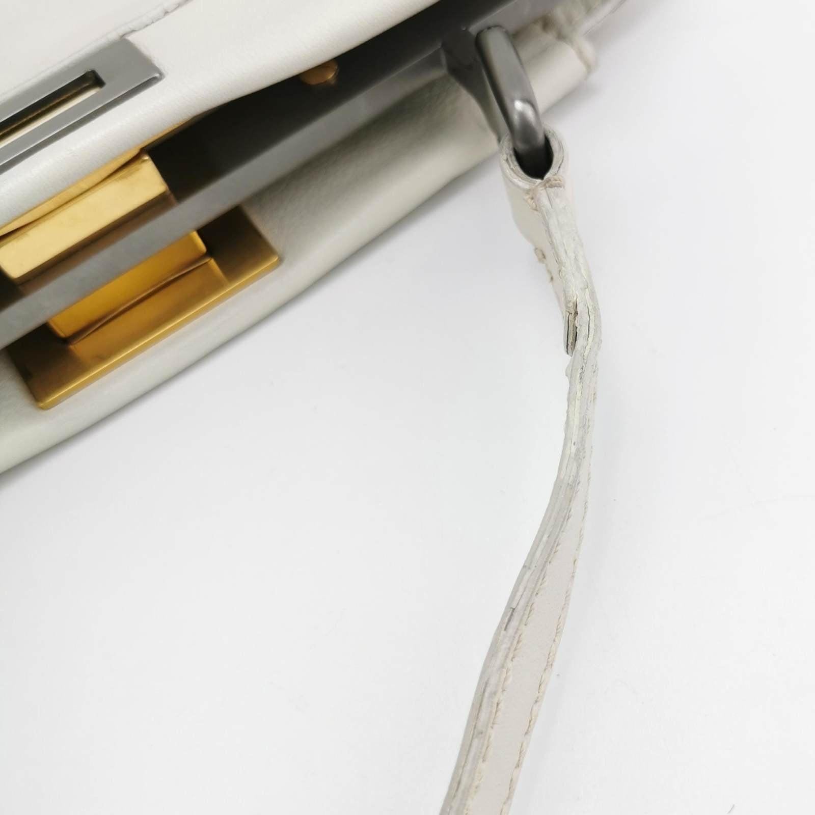 Fendi Peekaboo Mini Bolso Corsario de Piel Blanco en venta 9