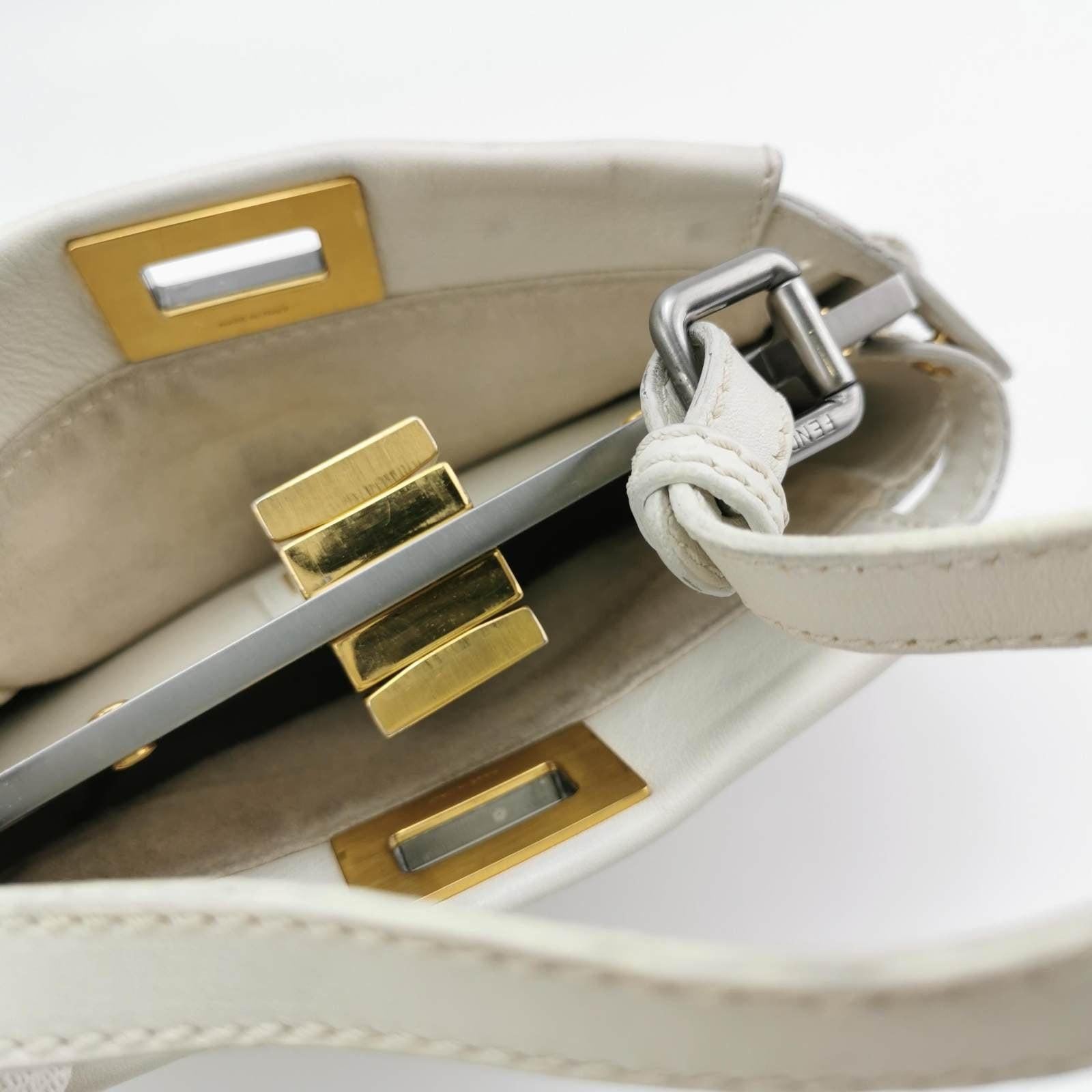 Fendi Peekaboo Mini Bolso Corsario de Piel Blanco en venta 1