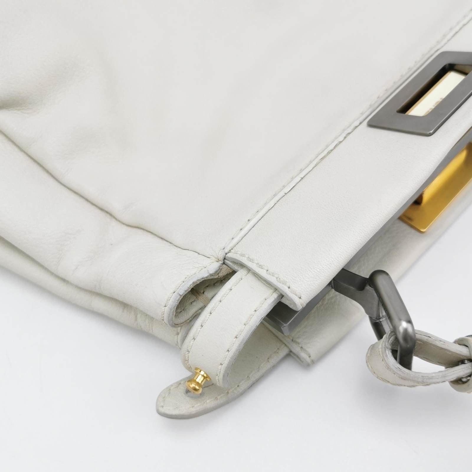 Fendi Peekaboo Mini Bolso Corsario de Piel Blanco en venta 4