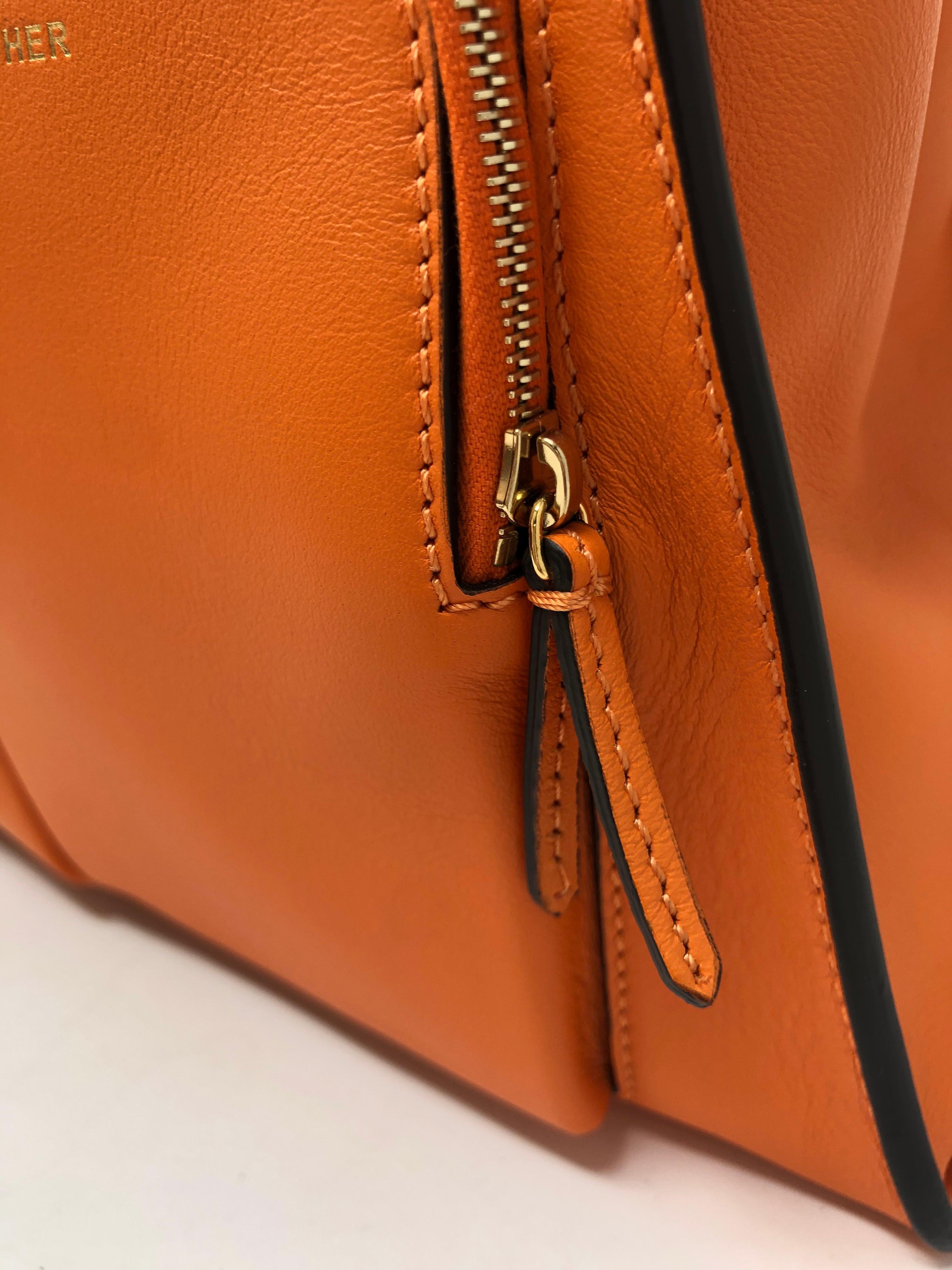 Fendi Peekaboo Orange Ledertasche für Damen oder Herren