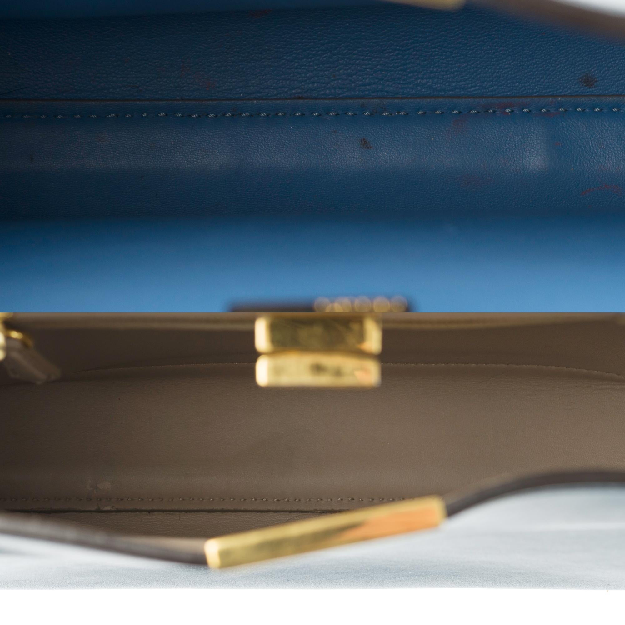 Fendi Peekaboo shoulder bag with strap in blue leather and gold hardware  In Good Condition In Paris, IDF