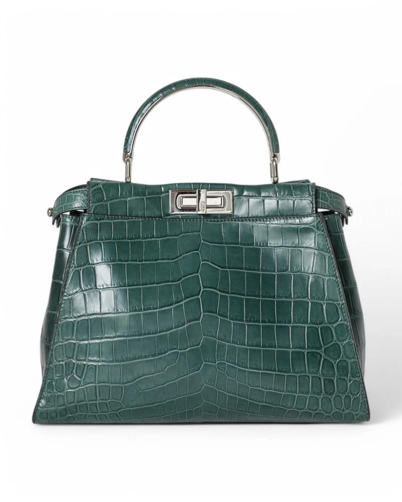 Fendi Peekaboo Soft Medium Green In New Condition For Sale In Torre Del Greco, IT
