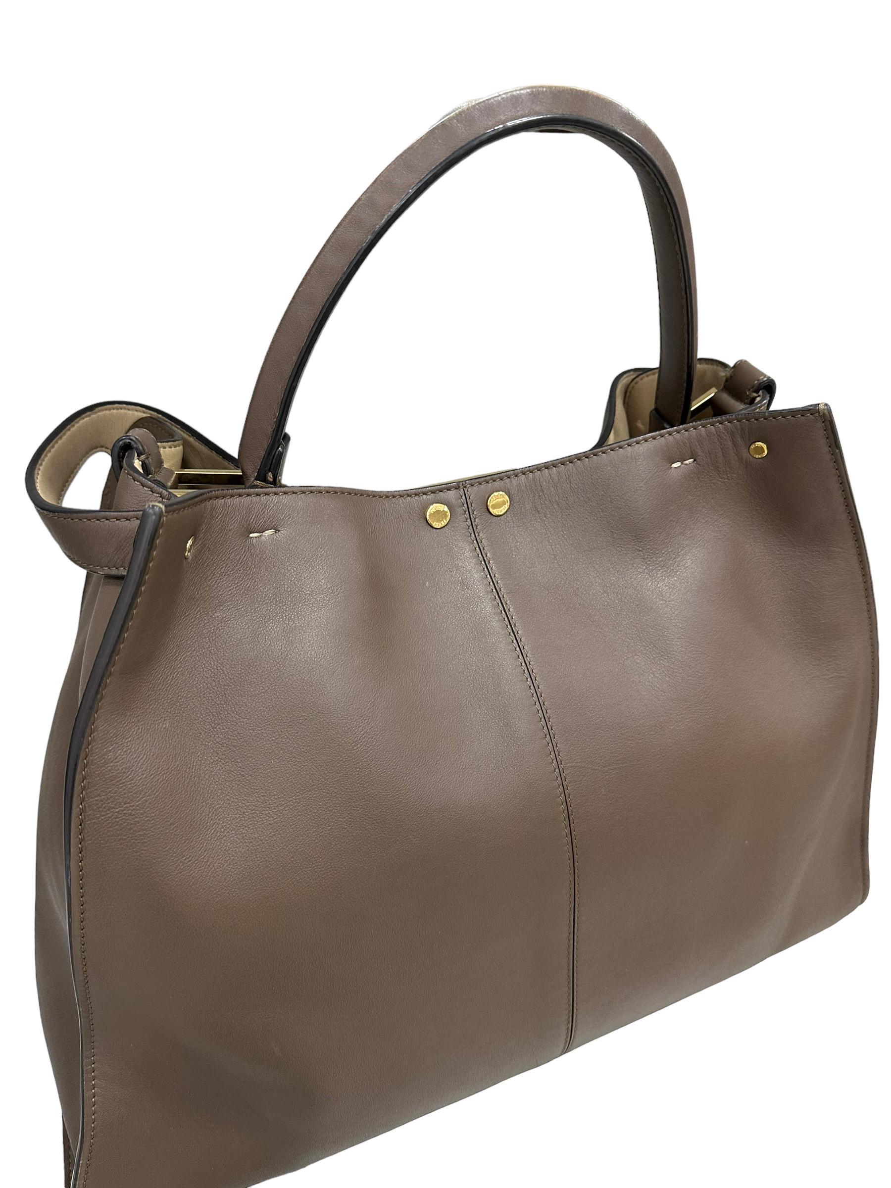 Fendi Peekaboo X-Lite Mud Leather Top Handle Bag In Good Condition In Torre Del Greco, IT