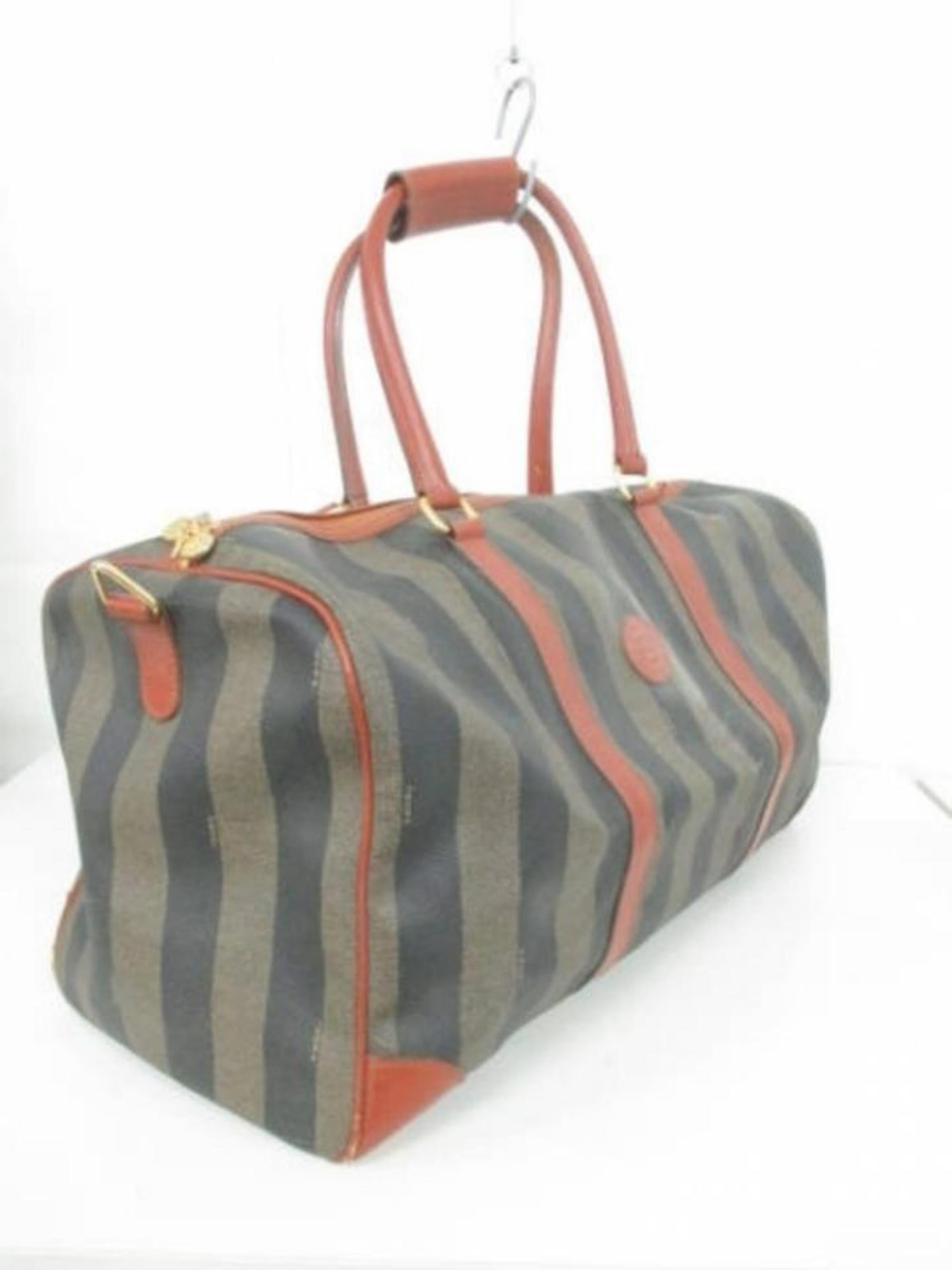 This item will ship out immediately.
Previously owned, unless otherwise stated.
Date Code/Serial Number: 1 00464 4
Made In: Italy
Measurements: Length: 20