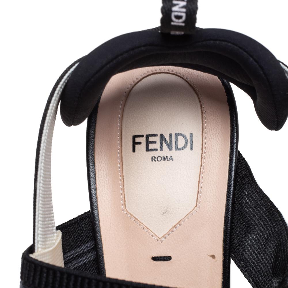 Fendi Perforated Leather and Canvas Colibri Slingback Pumps Size 38.5 In Good Condition In Dubai, Al Qouz 2