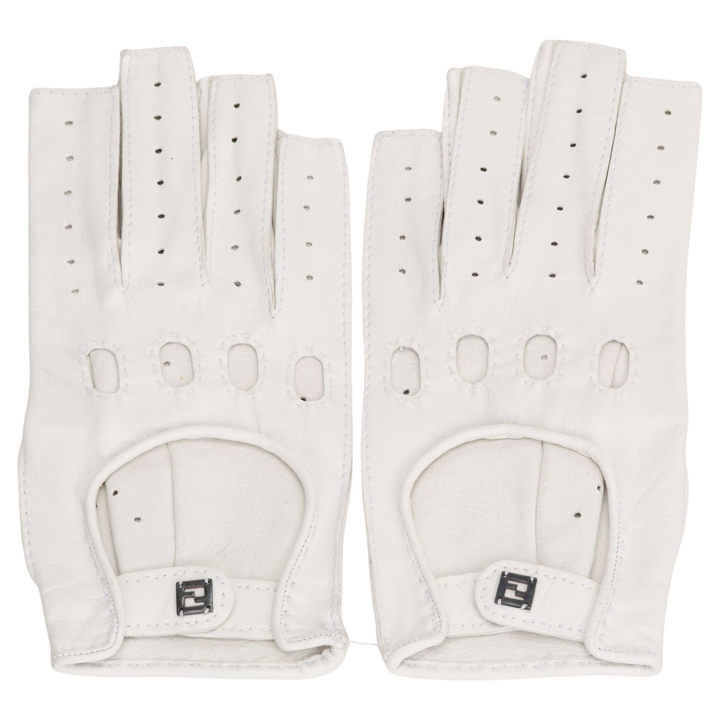 Fendi Perforierte Lederhandschuhe Sz 7.5 NEU im Angebot