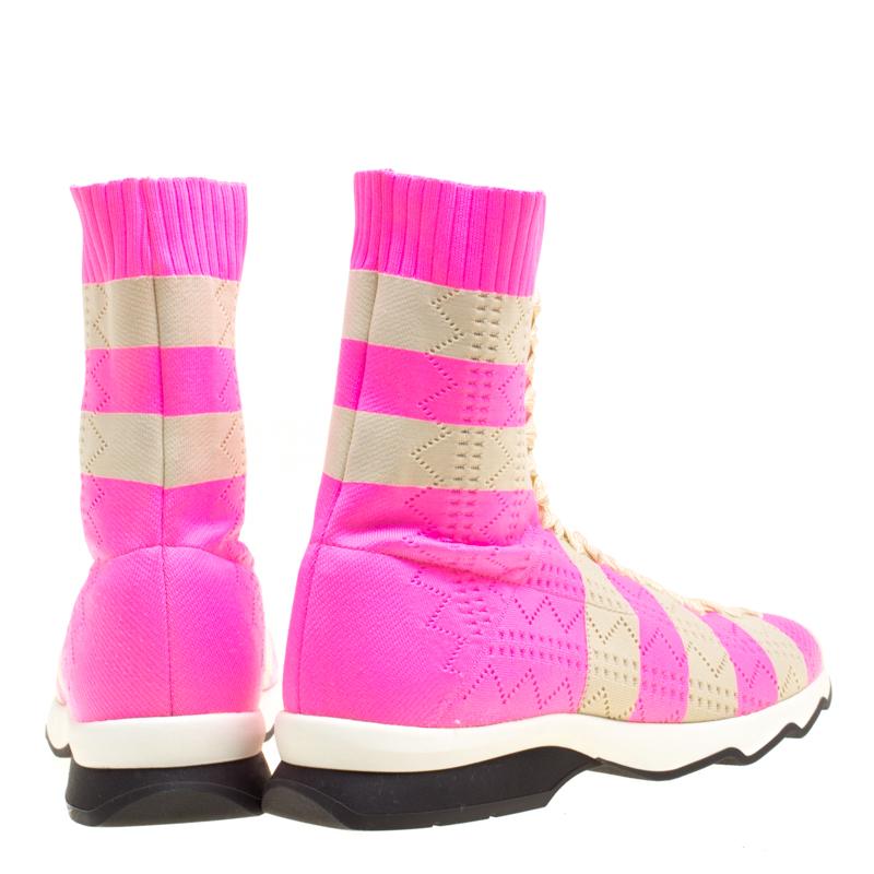 pink fendi snow boots