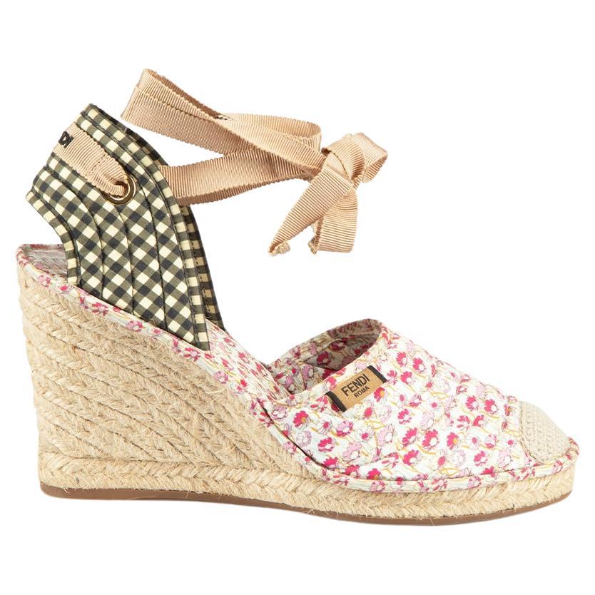 Fendi Pink Floral Espadrille Wedges Size IT 40 For Sale