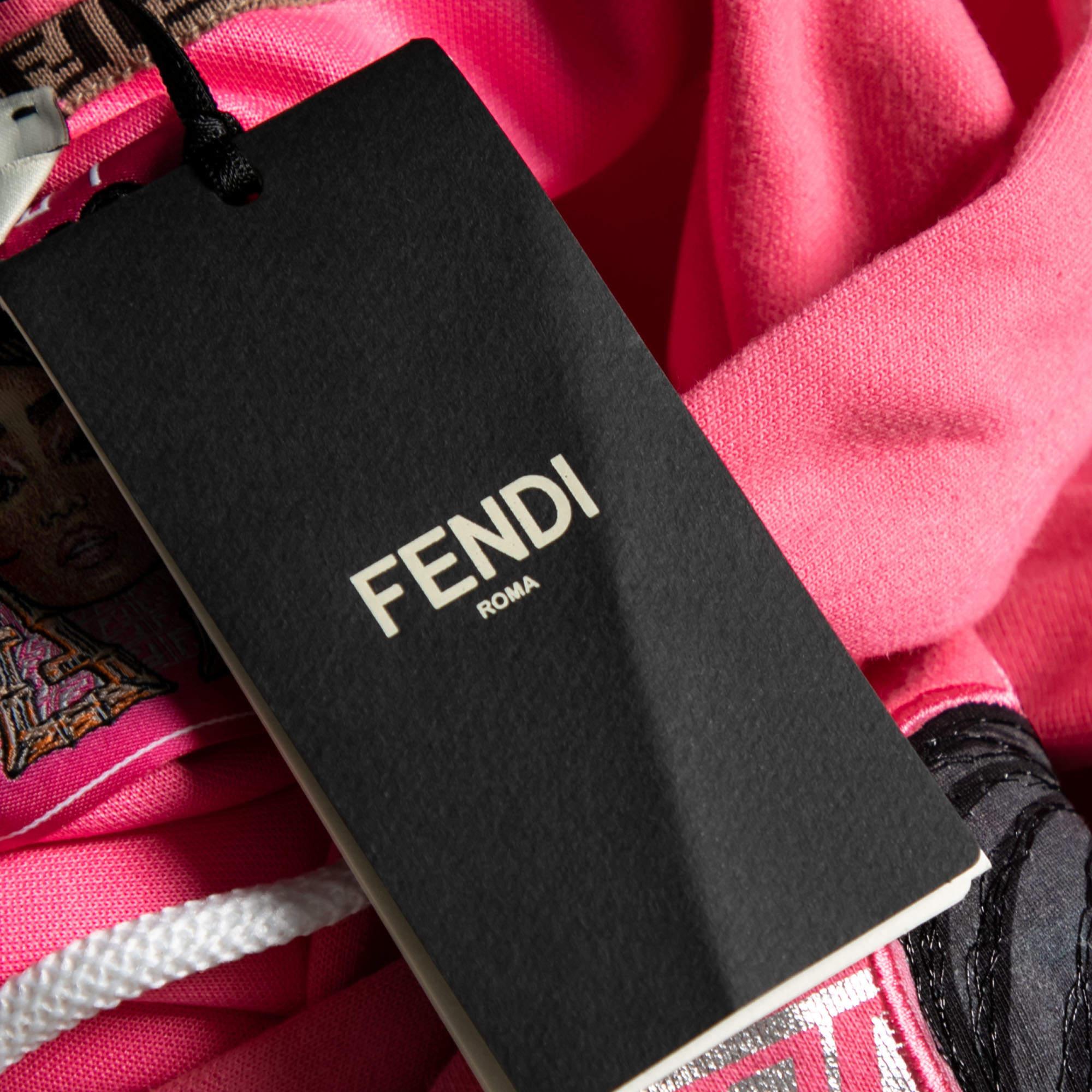 Fendi Felpa con cappuccio Nicki Minaj stampata e ricamata in maglia rosa M in vendita 1