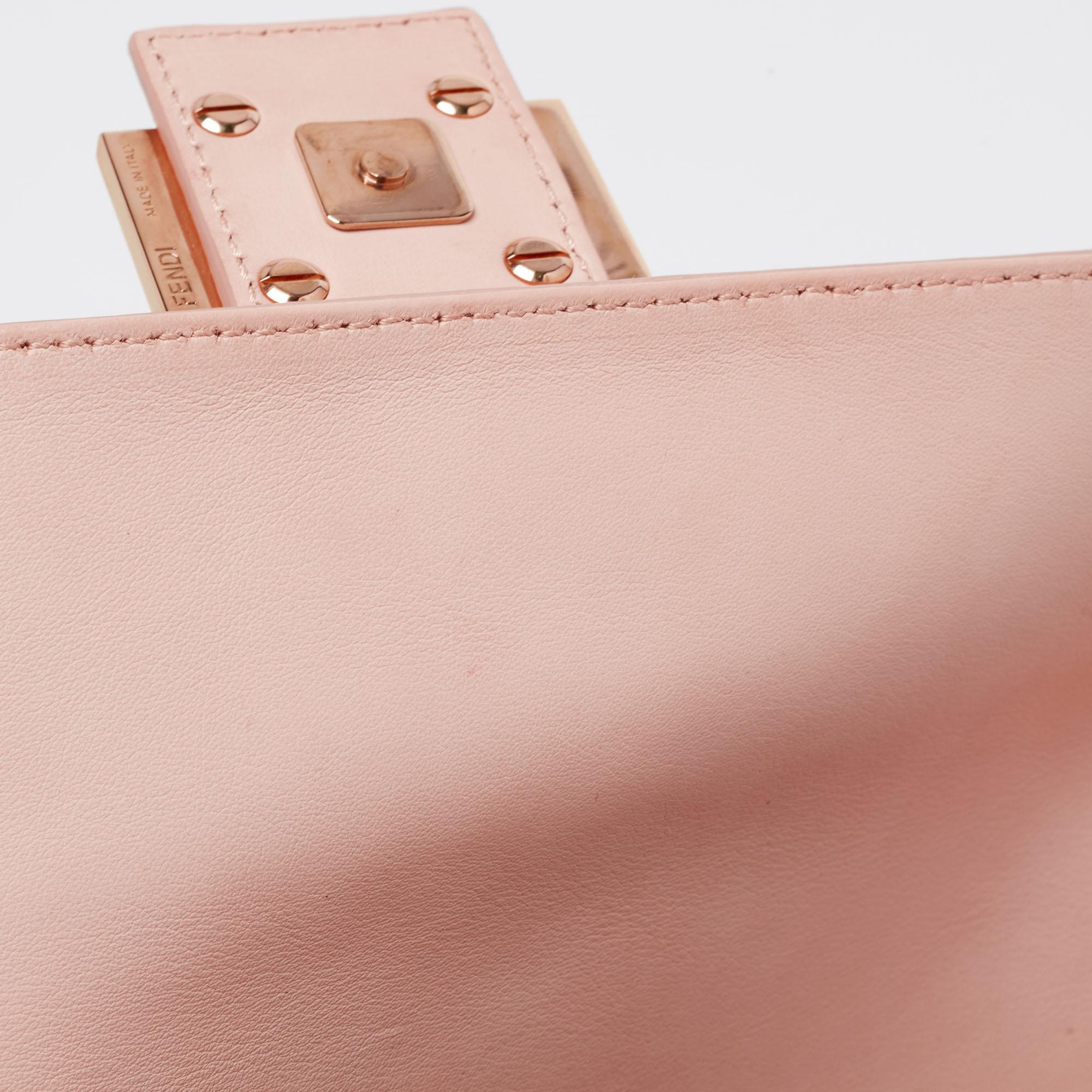 Fendi Pink Leather Baguette Shoulder Bag In Good Condition In Dubai, Al Qouz 2