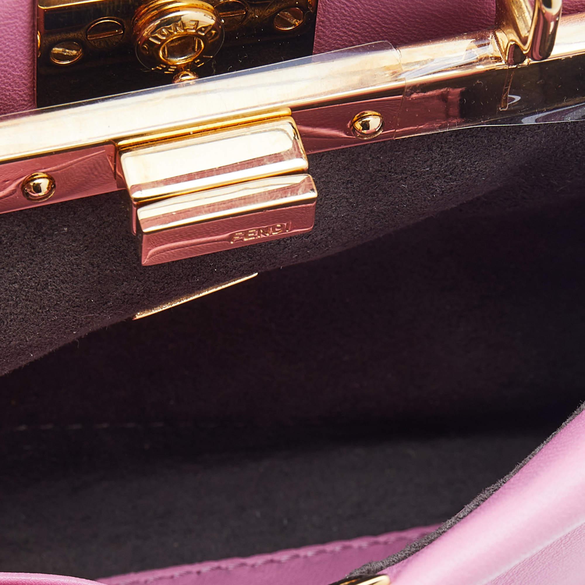 Fendi Rosa Leder Mini Peekaboo Top Handle Bag aus Leder im Zustand „Gut“ in Dubai, Al Qouz 2