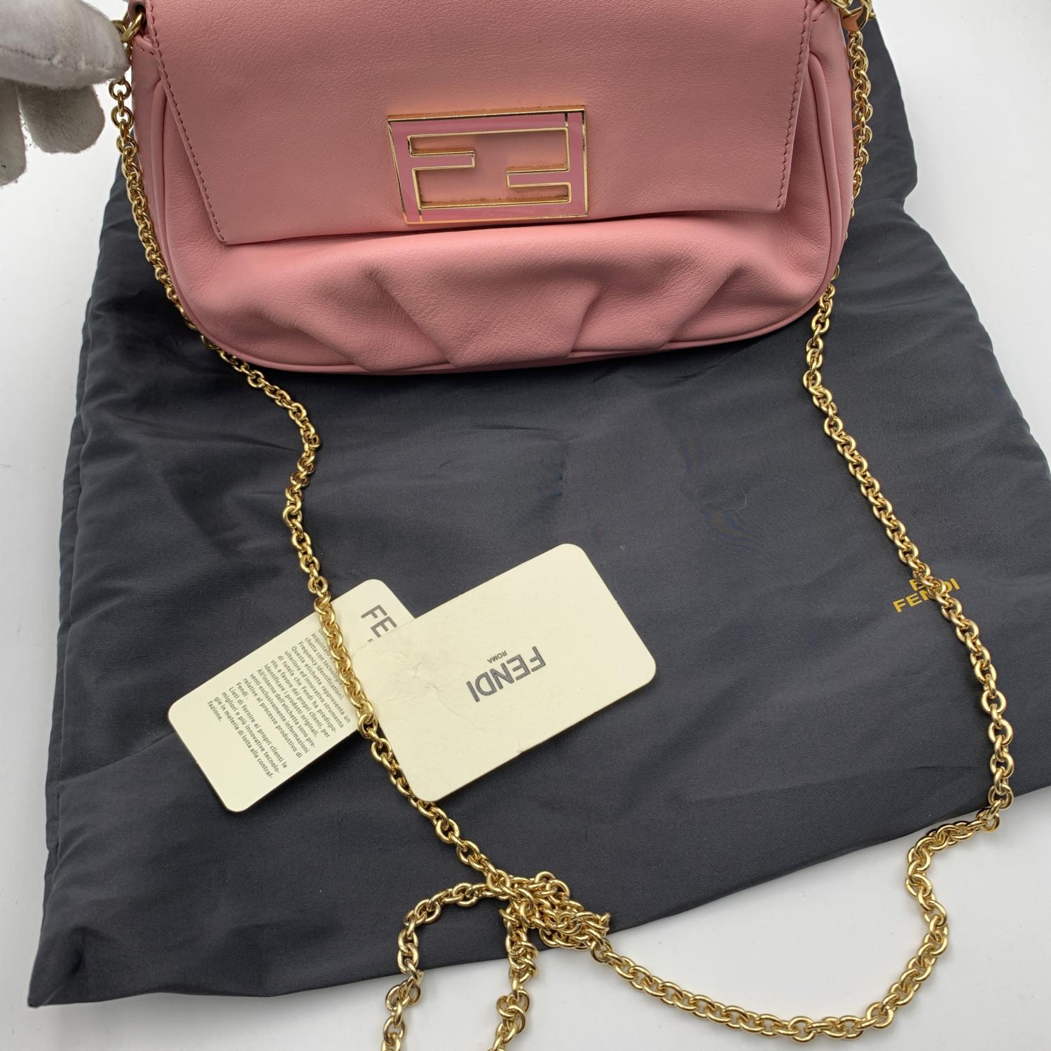 Fendi Kleine Fendista Pochette Umhängetasche aus rosa Leder 1