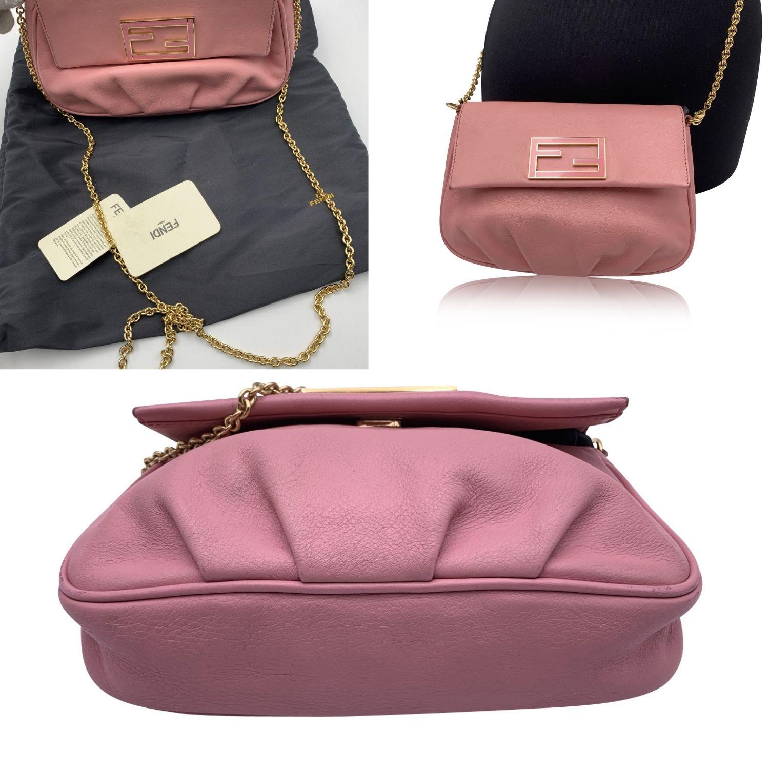 Fendi Kleine Fendista Pochette Umhängetasche aus rosa Leder 2