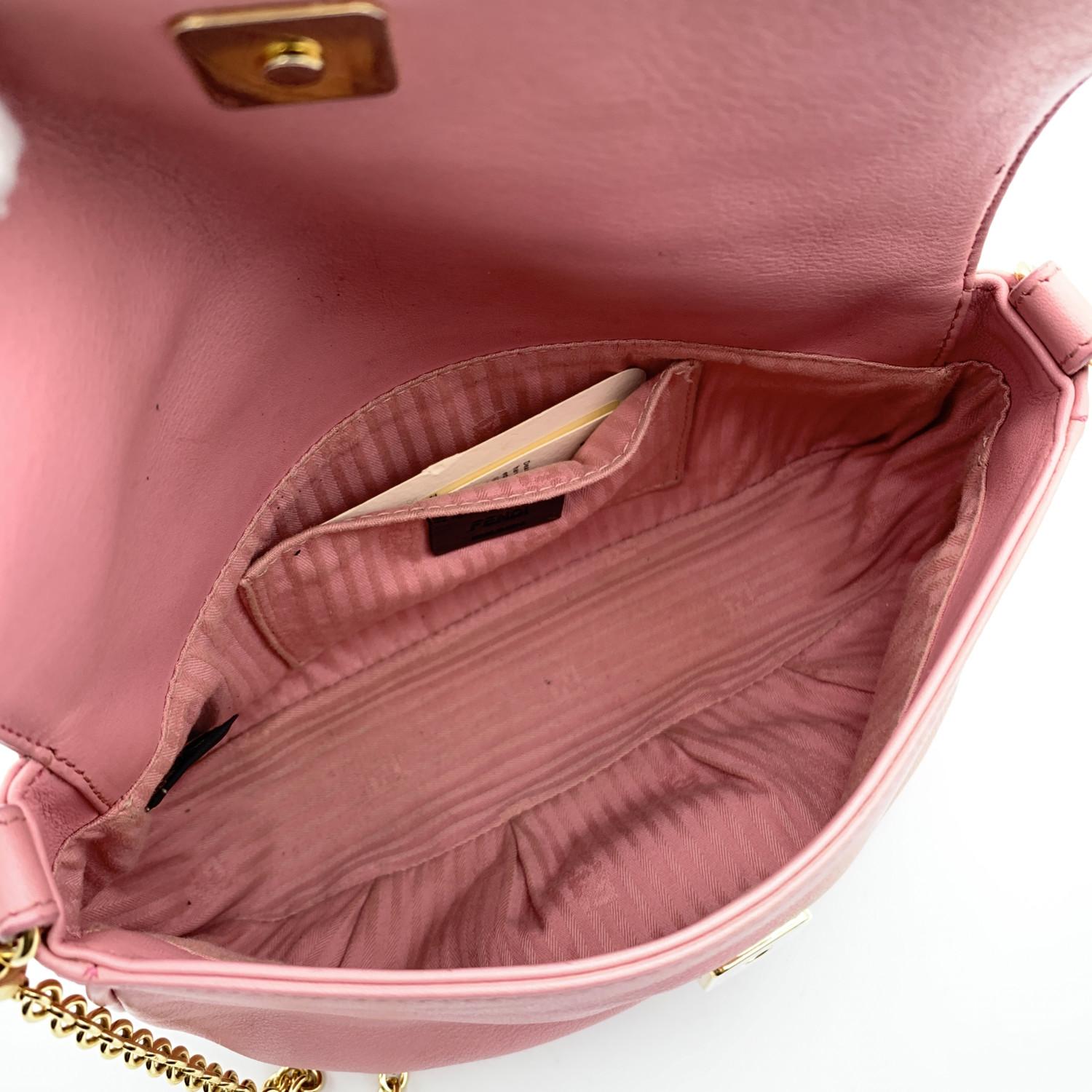 Fendi Kleine Fendista Pochette Umhängetasche aus rosa Leder 4