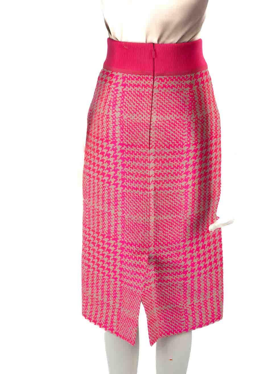 Rose Fendi, jupe midi rose à motif pied-de-poule, taille XS en vente
