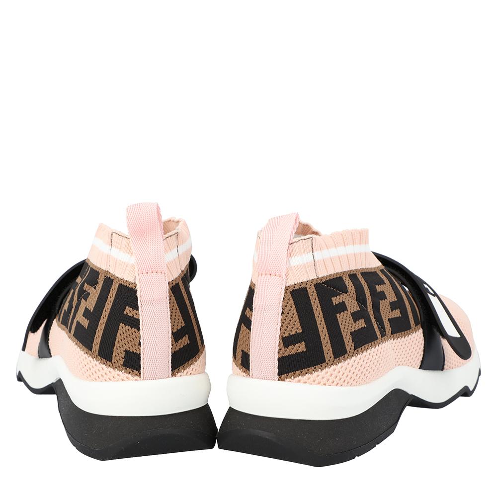 Fendi Pink Rockoko Knit Sneakers Size 40 In New Condition In Dubai, Al Qouz 2