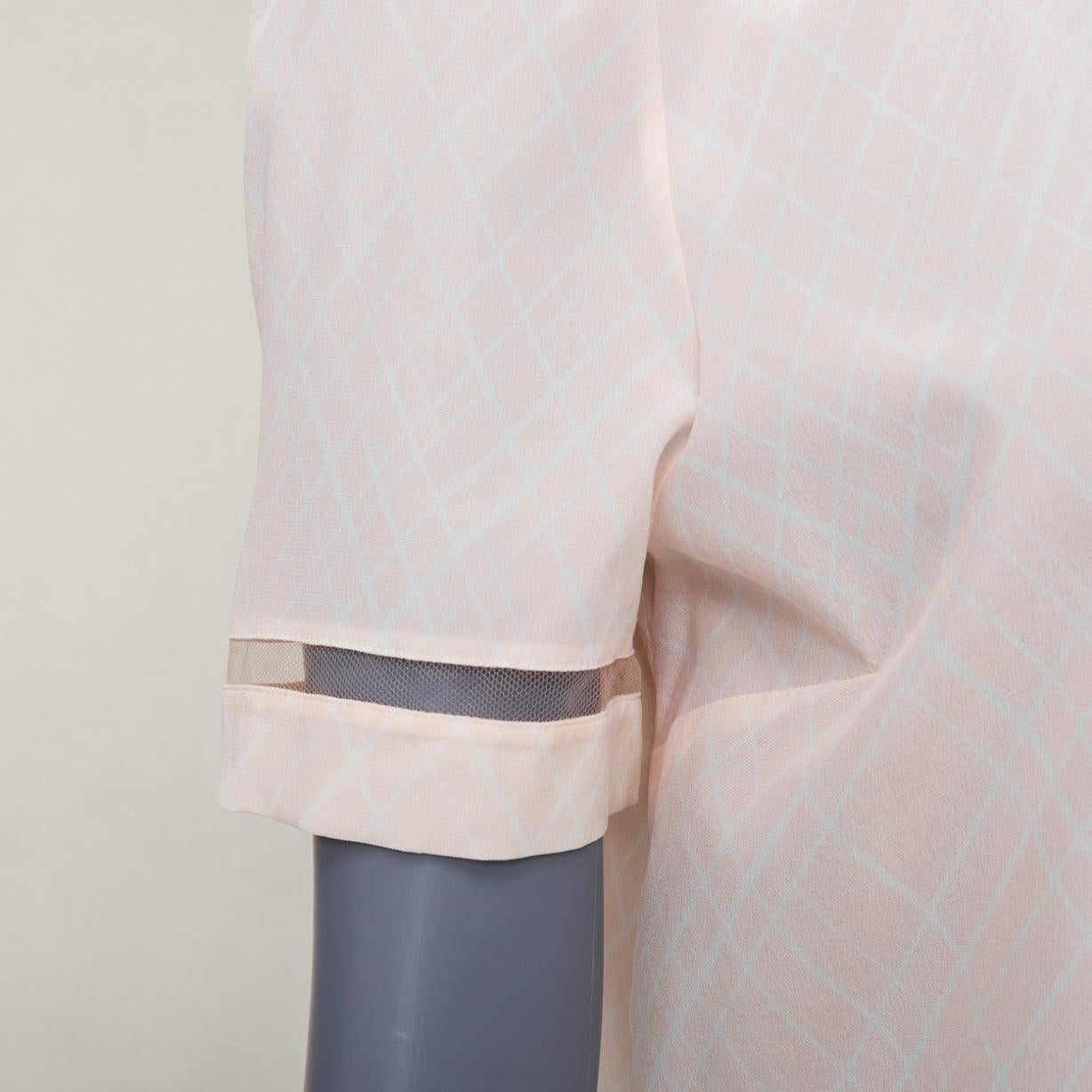 FENDI rosa sedoso nude FF monograma cuello redondo a cuadros rombos top manga corta en venta 2