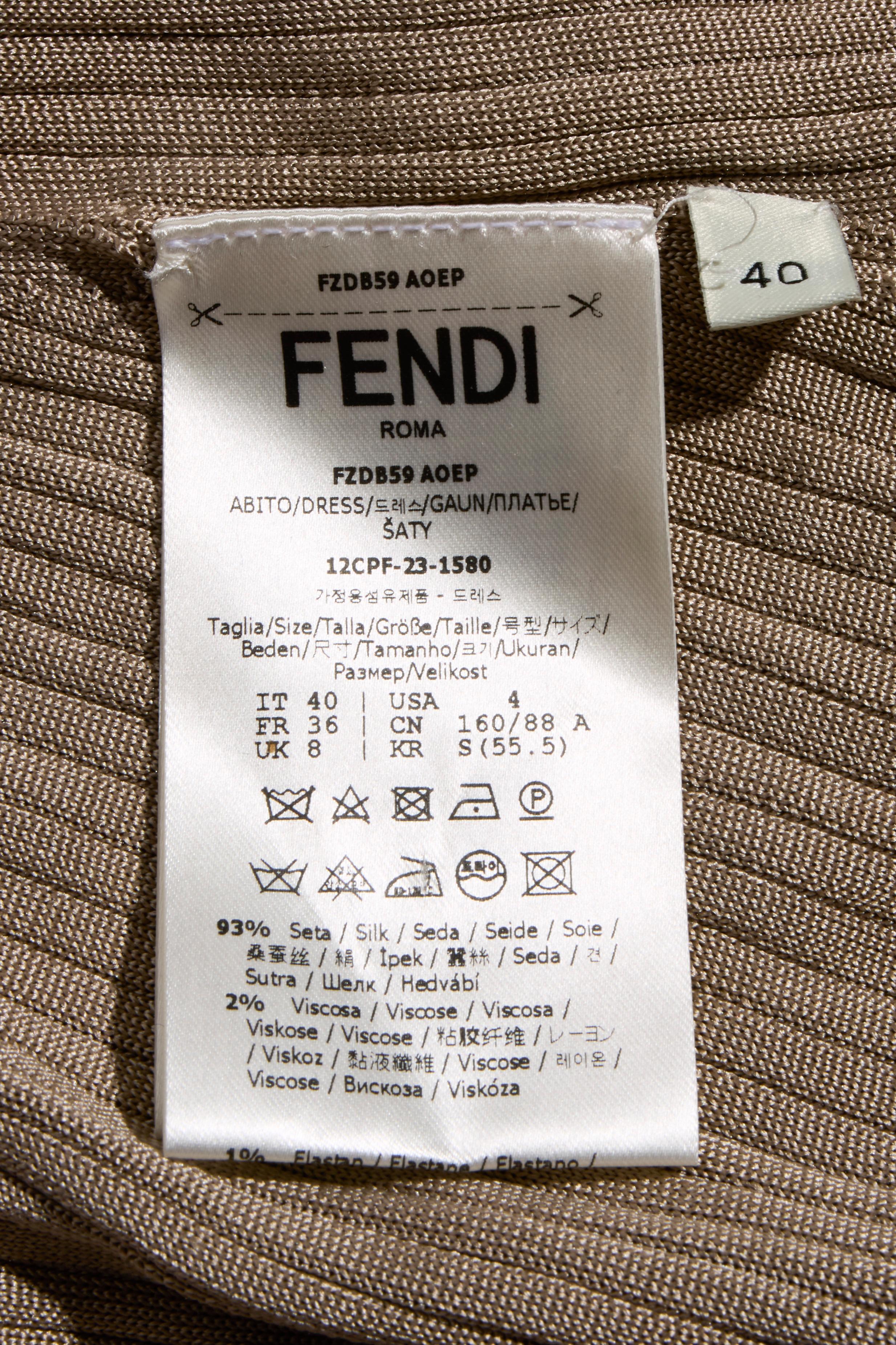 Maxi abito in maglia a coste di seta Fendi Pre-Fall 2018 IT 40 (US 4) in vendita 2