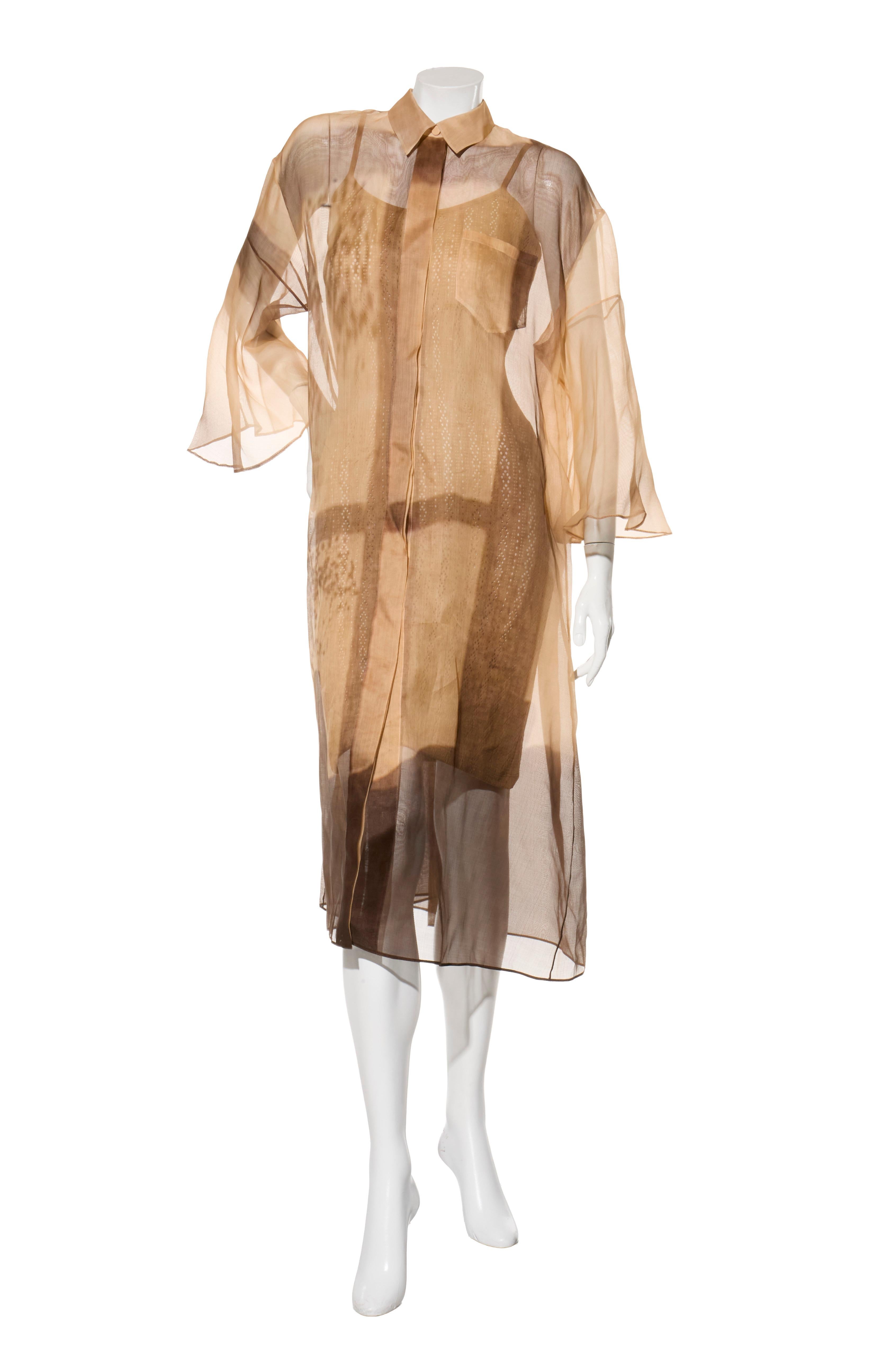 Fendi - Pre-Fall 2021 - Vestito a camicia in organza trasparente con sottoveste in maglia e cintura in pelle IT 40 In condizioni buone in vendita a Woodland Hills, CA