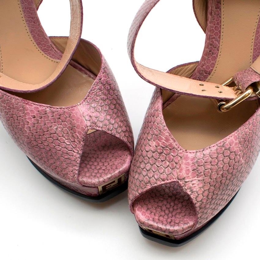 Fendi Purple Snakeskin Platform Sandals - Size UK4, US7.5, FR38.5 In Excellent Condition For Sale In London, GB