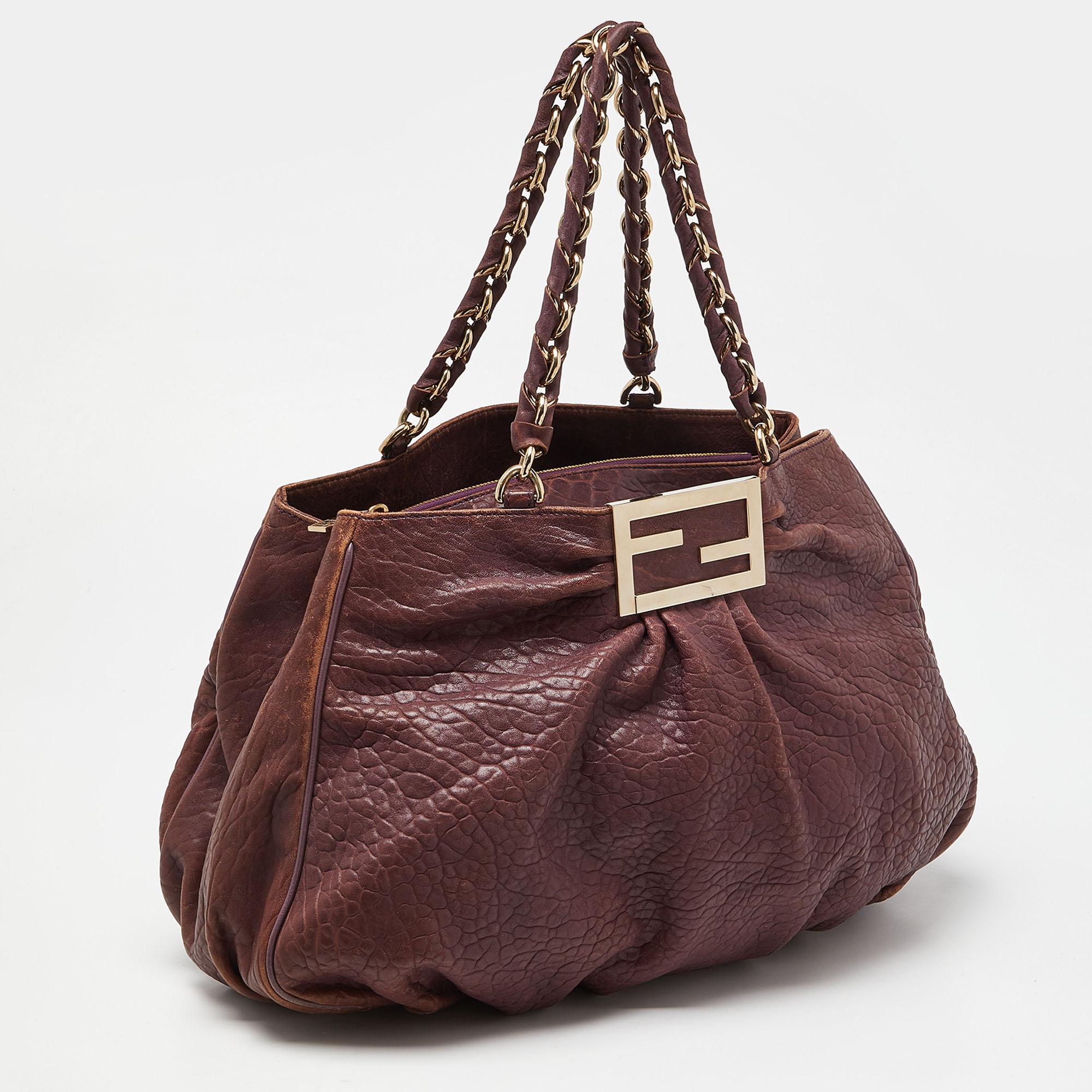 Fendi Purple Textured Leather Large Mia Hobo In Good Condition For Sale In Dubai, Al Qouz 2