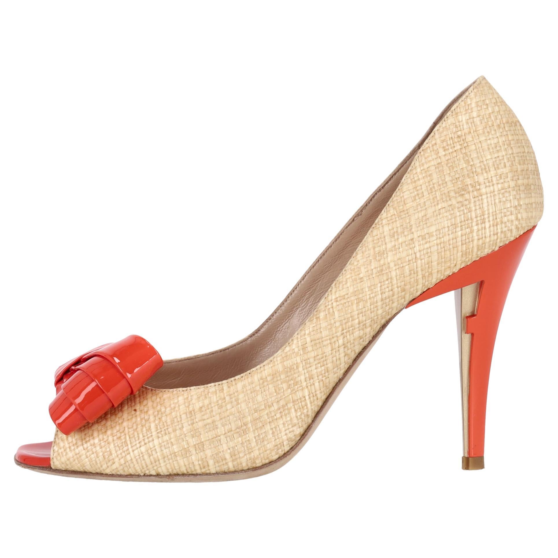 Escarpins à bouts pointus en raphia avec nœud en cuir verni Fendi