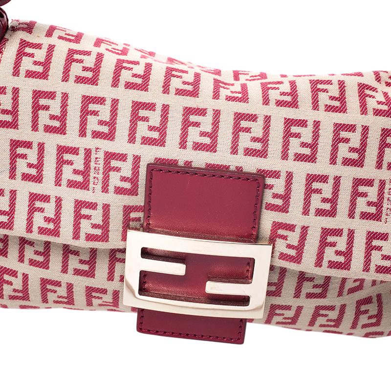 Fendi Red/Beige Canvas and Leather Mama Baguette Shoulder Bag In Good Condition In Dubai, Al Qouz 2