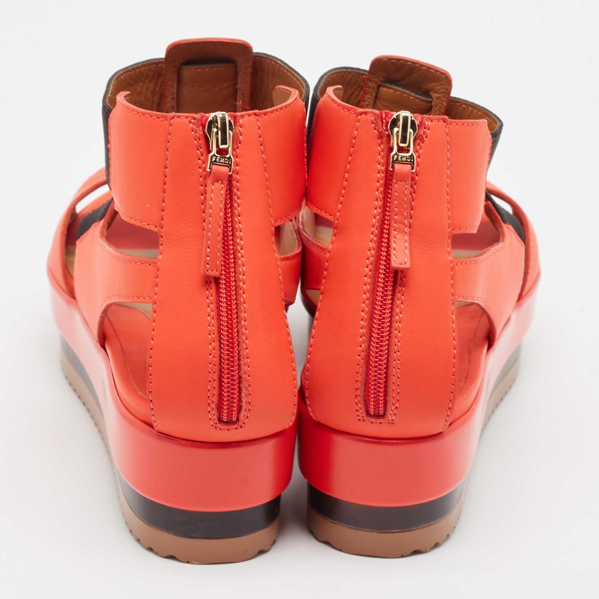 De las mujeres Fendi Sandalias de plataforma de cuero rojo/negro y elástico talla 37.5 en venta