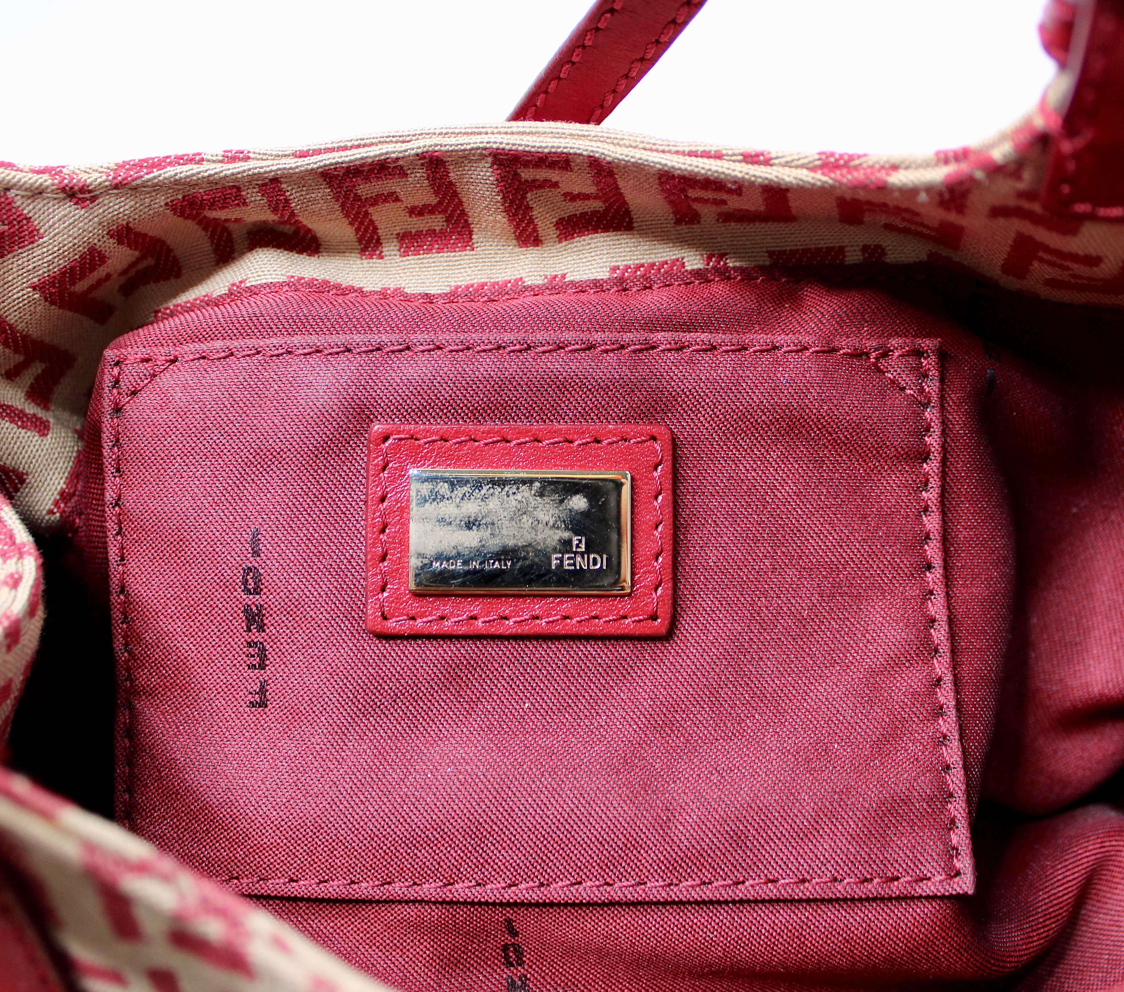 Fendi Sac à bandoulière en toile rouge Zucchino circa Y2K en vente 5