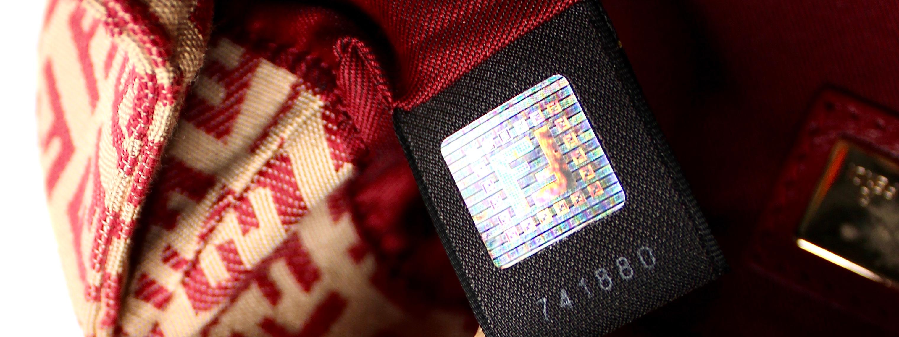 Fendi Sac à bandoulière en toile rouge Zucchino circa Y2K en vente 6